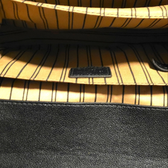 Black Designer Leather Shoulder Bag - Picture 13 of 14